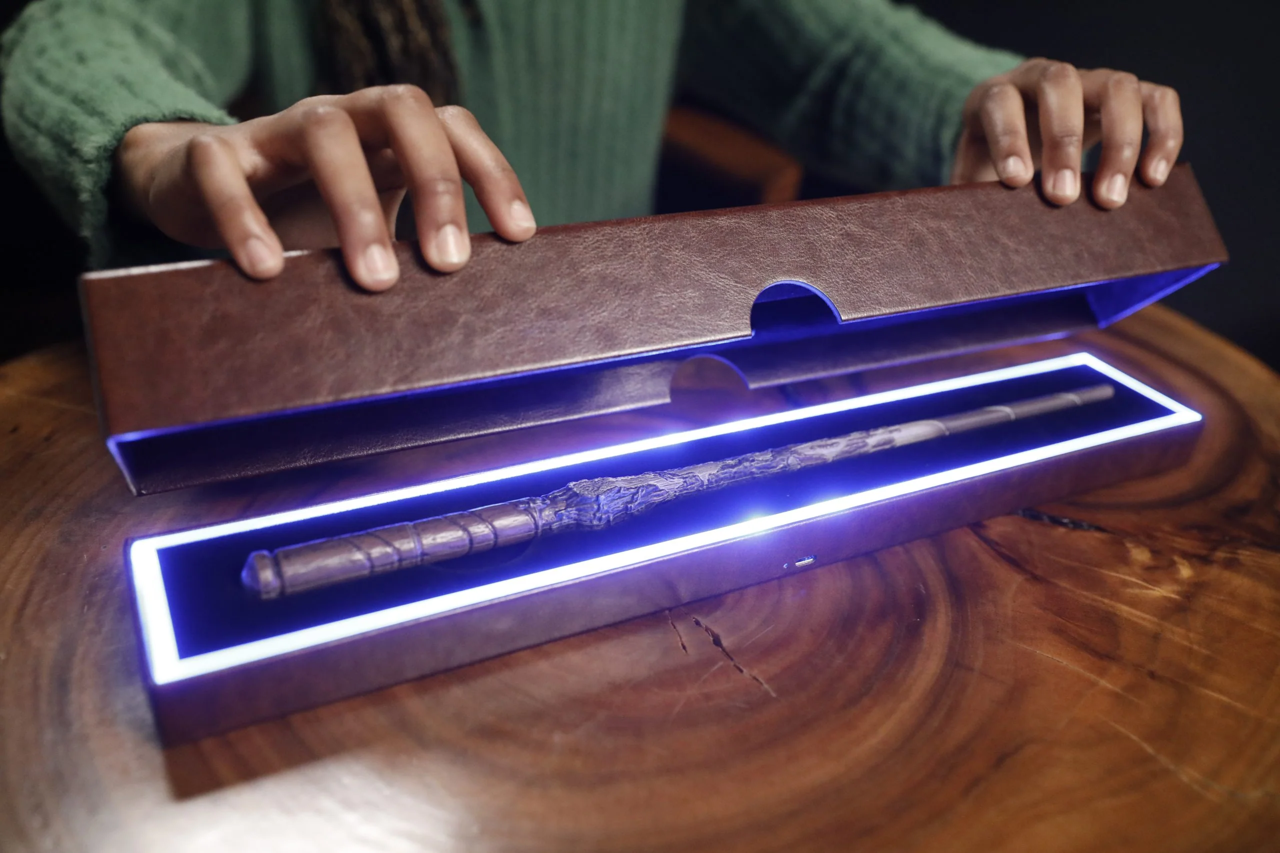 Harry Potter Magic Caster Wand - Defiant | Interactive Wizard Wand - Image 4
