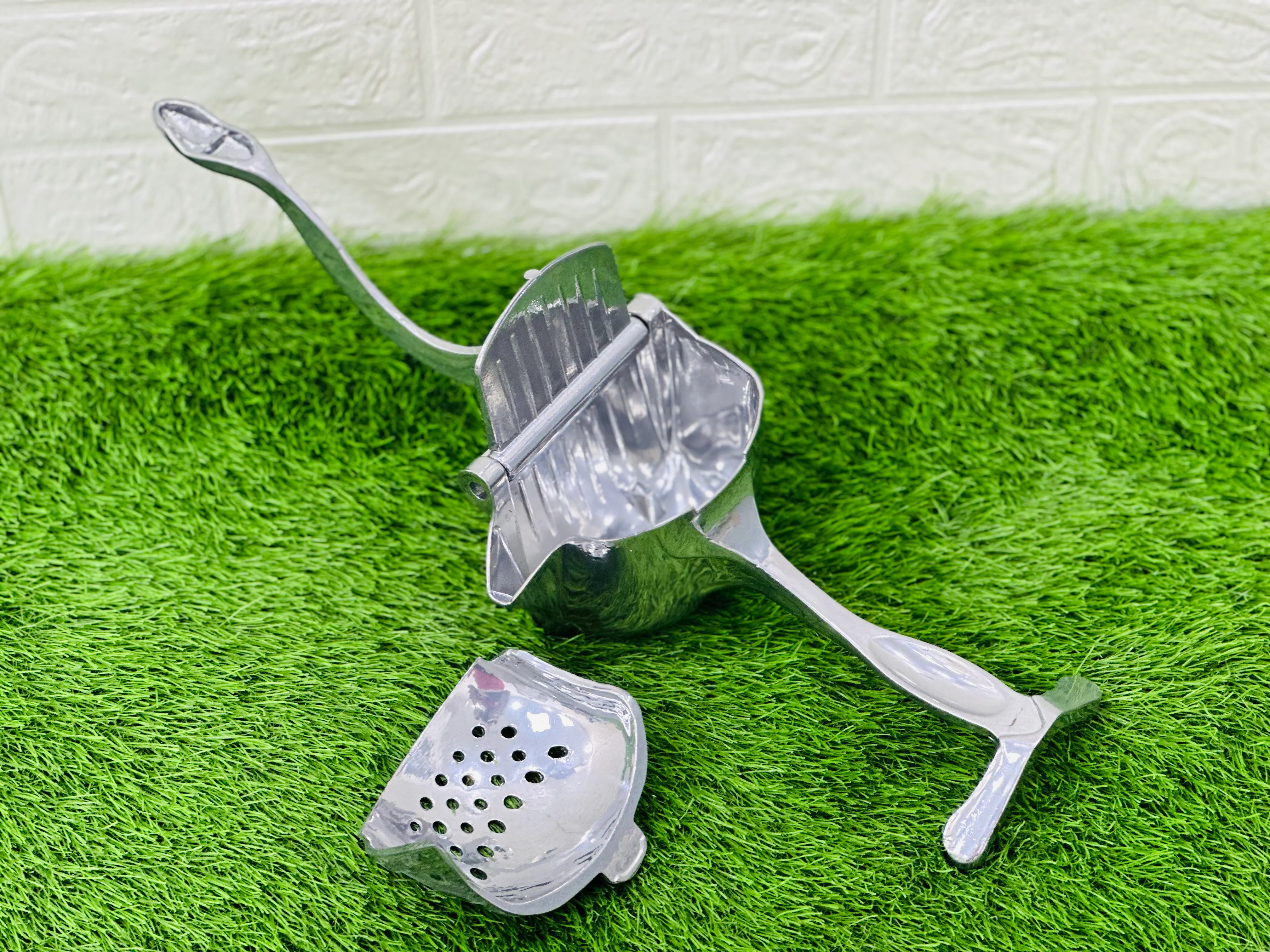 Pack of 2 Stainless Steel Hand Fruit Press Juicer | Azadi Sale - Image 3
