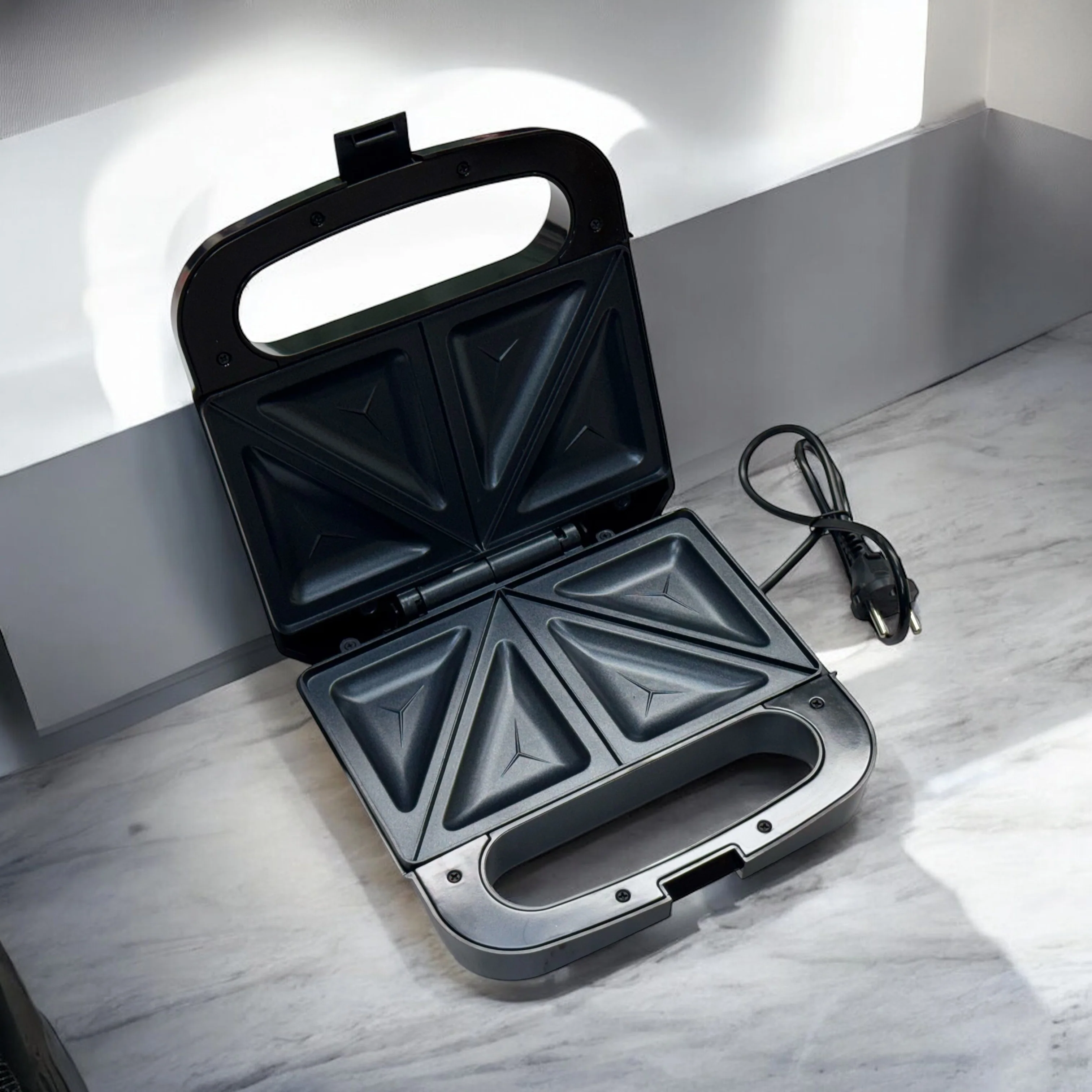 RAF Sandwich Maker 1200W - Image 2