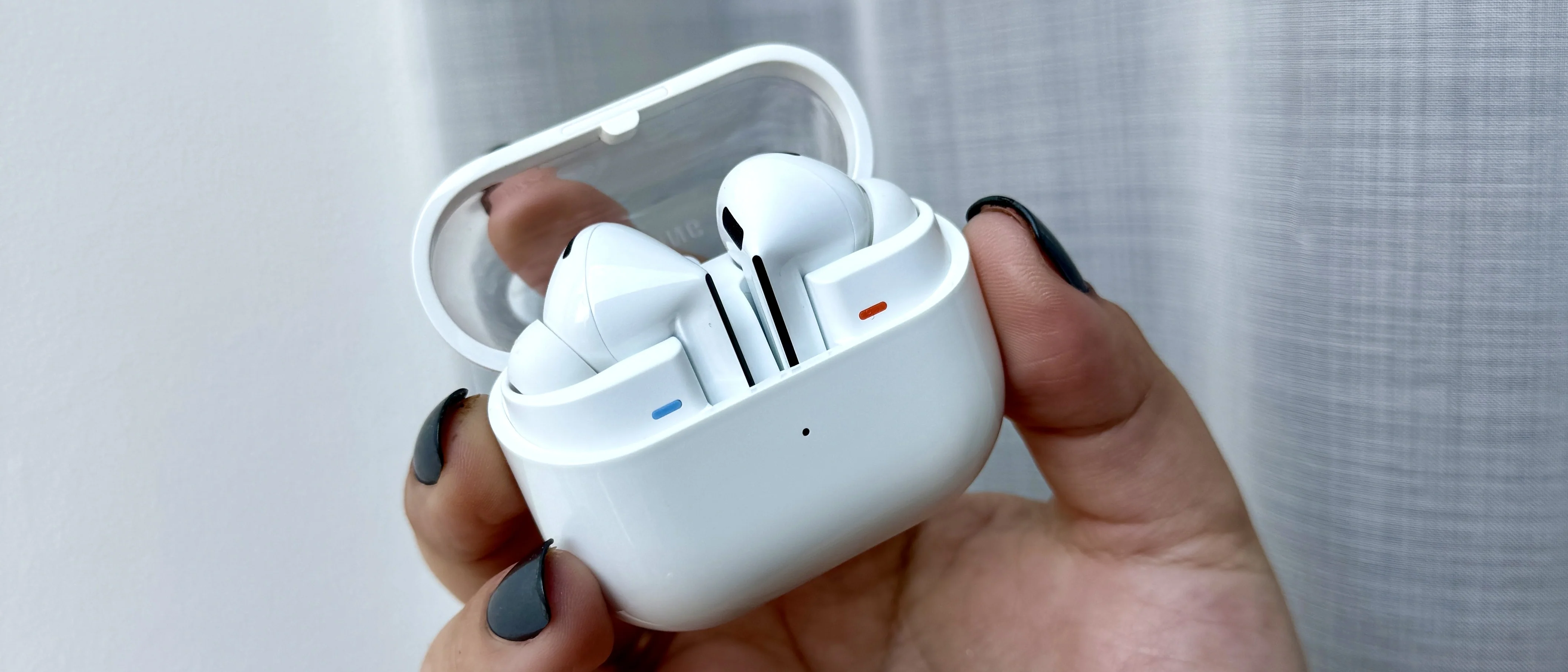 Impoeted Galaxy Buds 3 Pro - First Copy | High-Quality Wireless Earbuds with ANC & Blade Light Design - Image 3