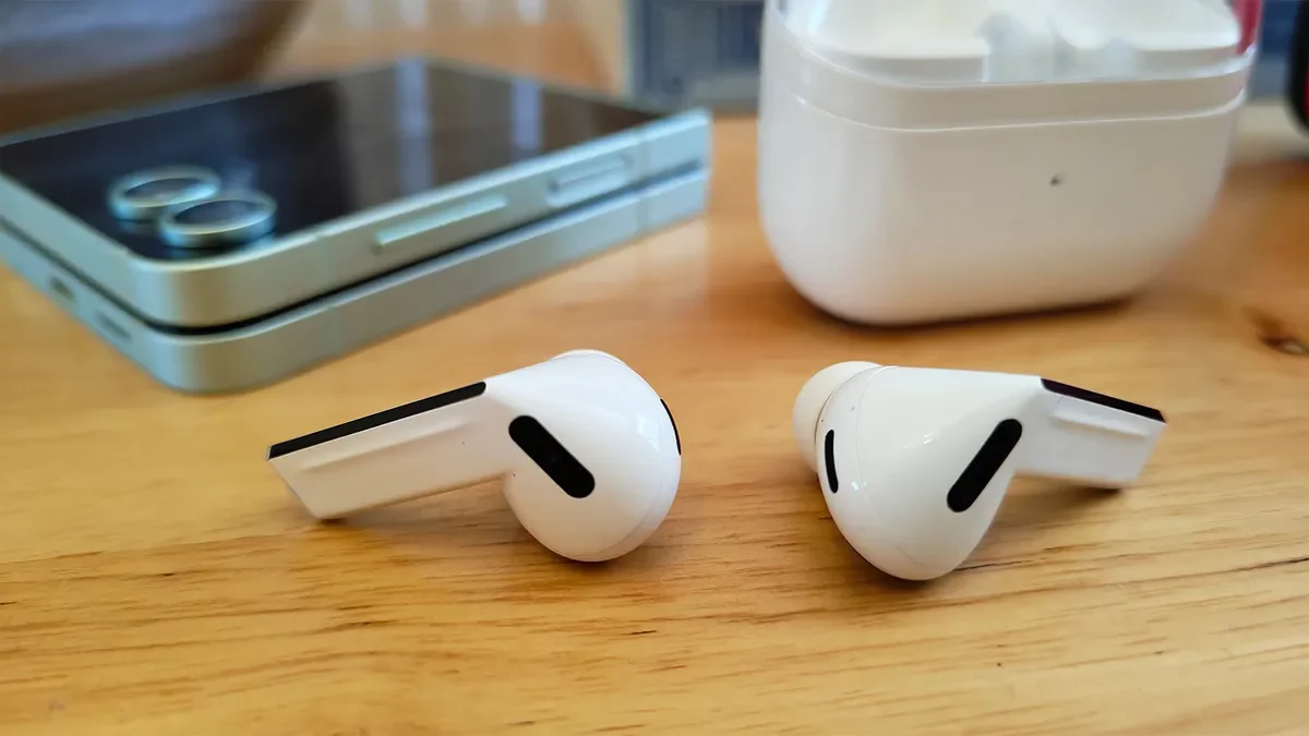 Impoeted Galaxy Buds 3 Pro - First Copy | High-Quality Wireless Earbuds with ANC & Blade Light Design - Image 8